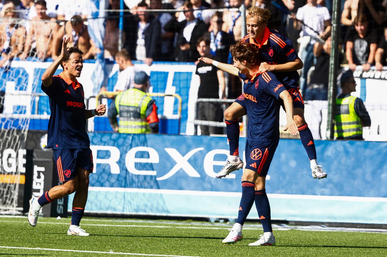 Djurgårdens August Priske firar sitt andra mål mot IFK Norrköping. Foto: Stefan Jerrevång/TT