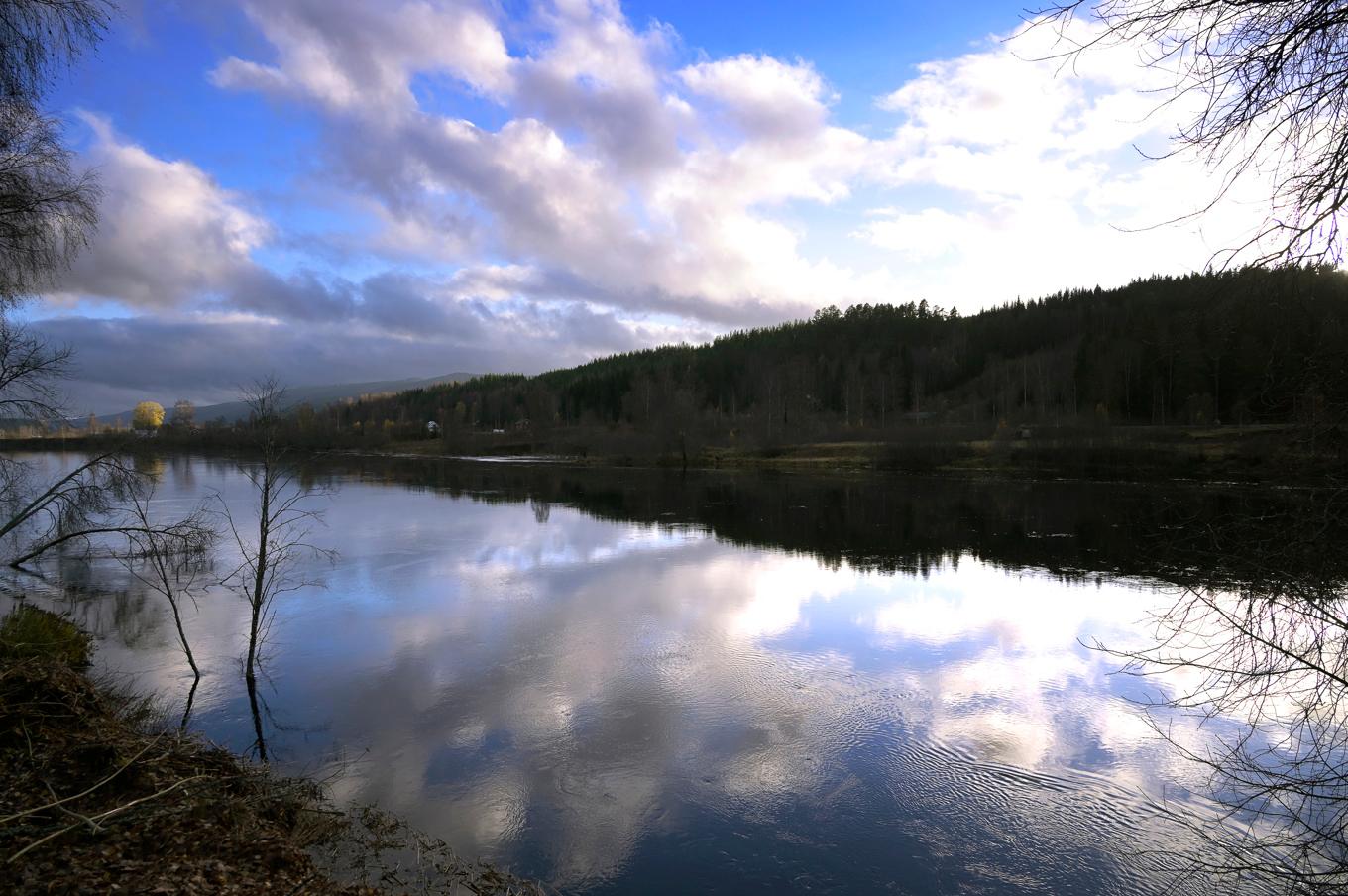 Klarälven och riksväg 62 följs åt i norra Värmland. Arkivbild. Foto: Janerik Henriksson/TT
