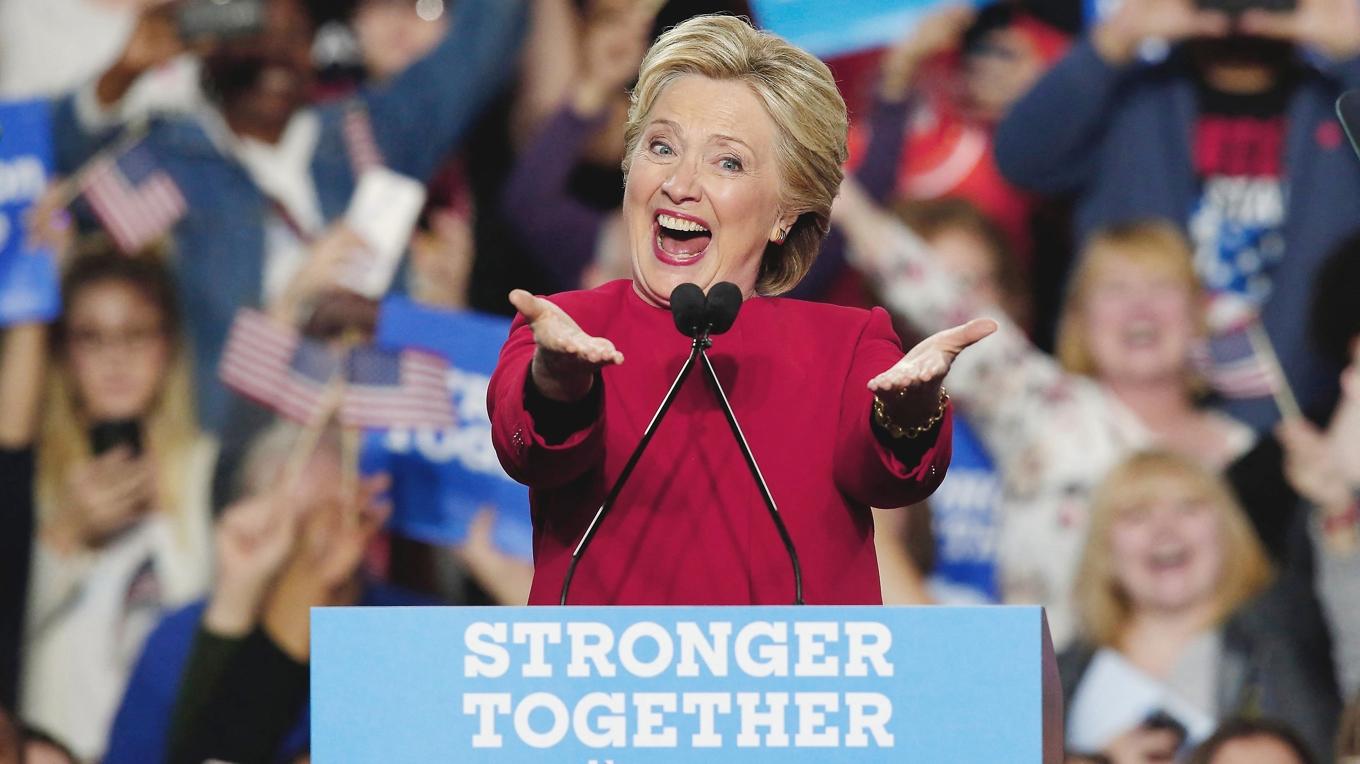 Hillary Clintons kampanj beställde våren 2016 en rapport som skulle dra uppmärksamheten från hennes egna problem och utmåla Trump som en tillgång för Vladimir Putin. Foto: Jeff Kowalsky/AFP via Getty Images