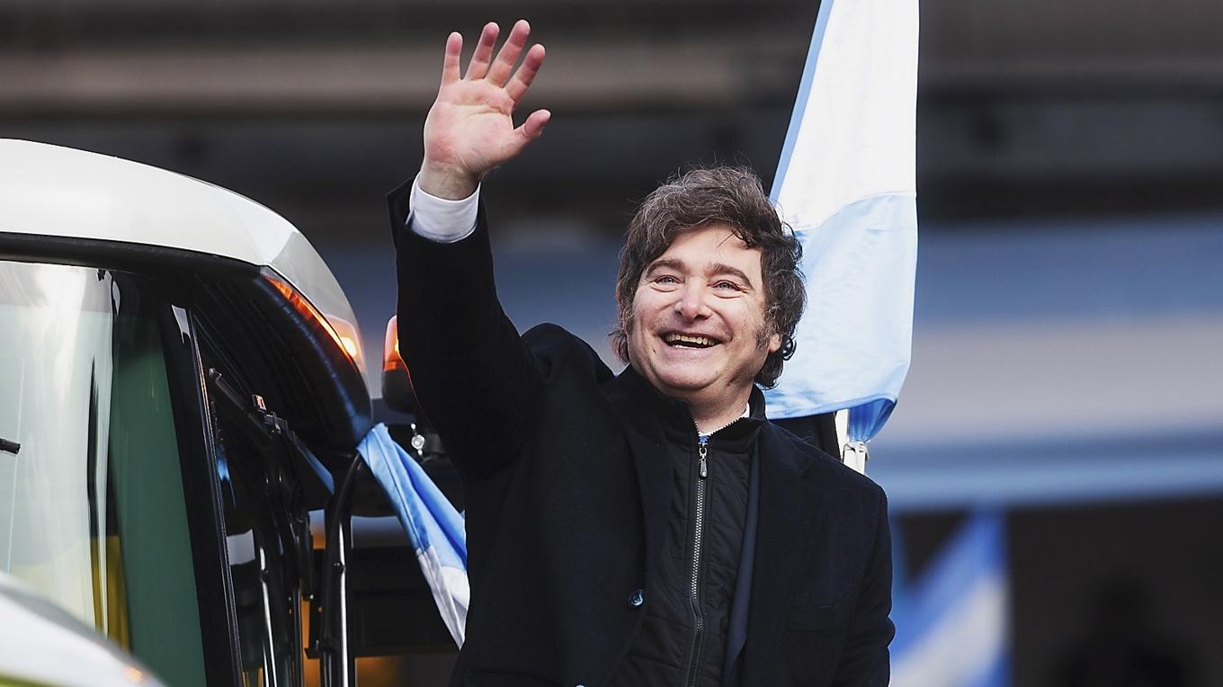 Argentinas president Javier Milei kan visa upp en ekonomisk succé, men kan den följas av en politisk succé? Det avgörs i ett riksdagsval den 26 oktober. Foto: Tomas Cuesta/Getty Images