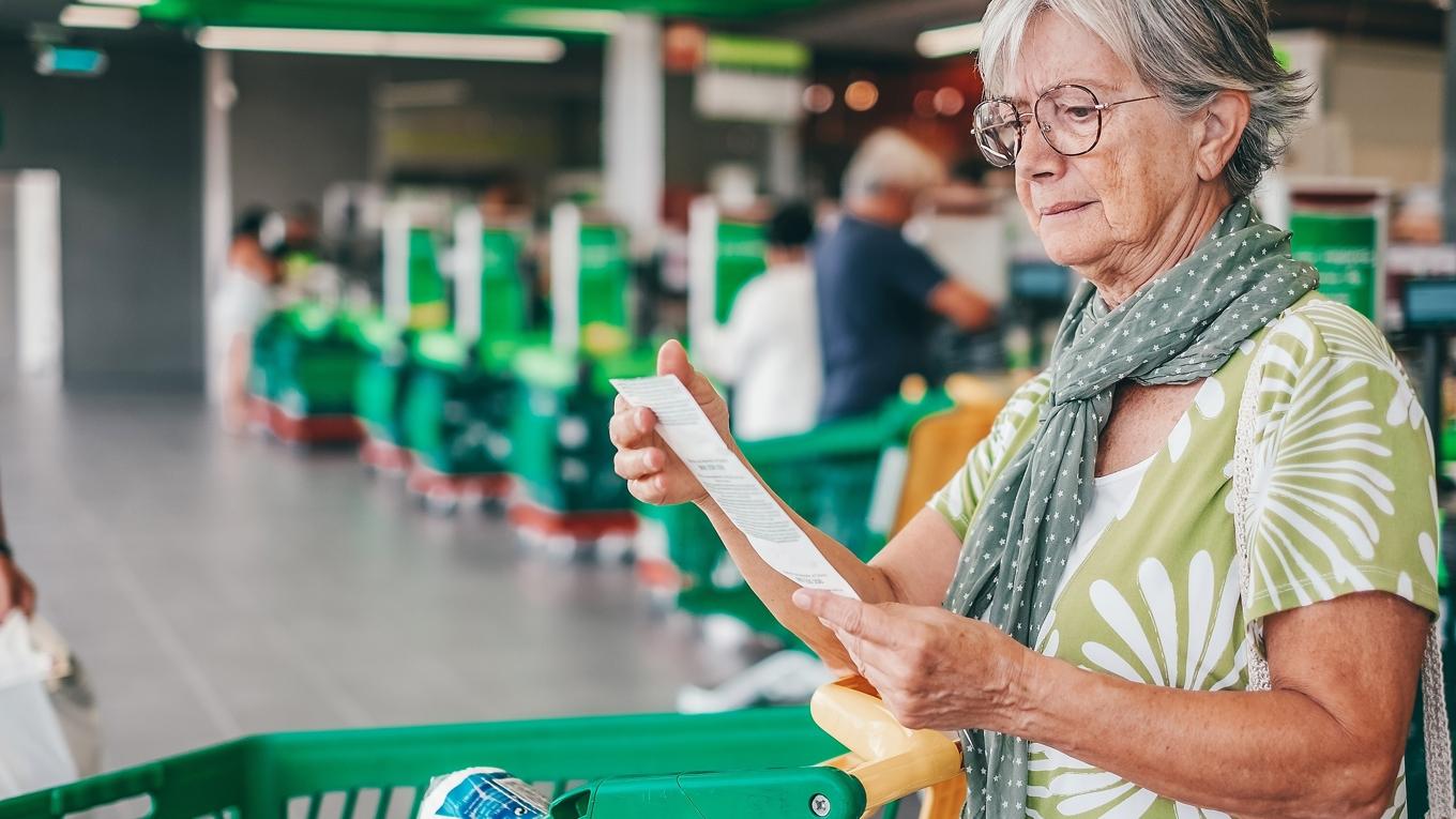 Frustration över priset på veckans runda i livsmedelsbutiken är en allt vanligare reaktion. Foto: Shutterstock