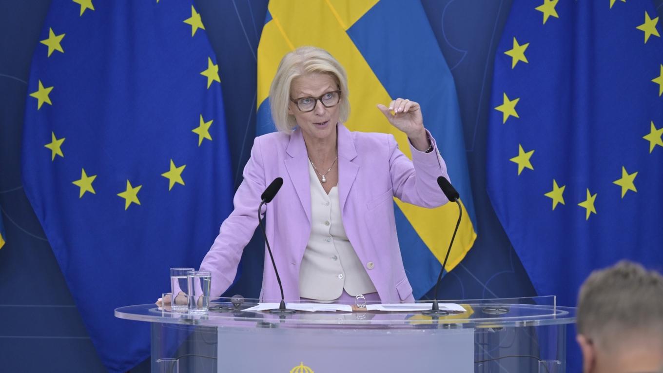 Finansminister Elisabeth Svantesson (M) säger att vi befinner oss i en lågkonjunktur. Foto: Roger Sahlström.