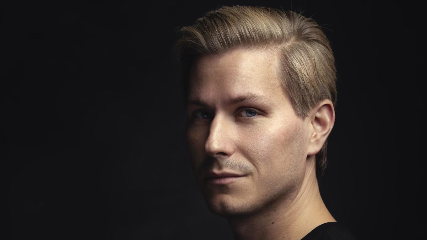 Operasångaren Ole Bang har hunnit utbilda sig till brandman. Foto: Nikola Stankovic