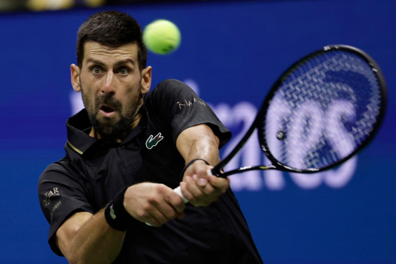 Novak Djokovic är vidare till semifinal i US Open. Foto: Adam Hunger/AP/TT