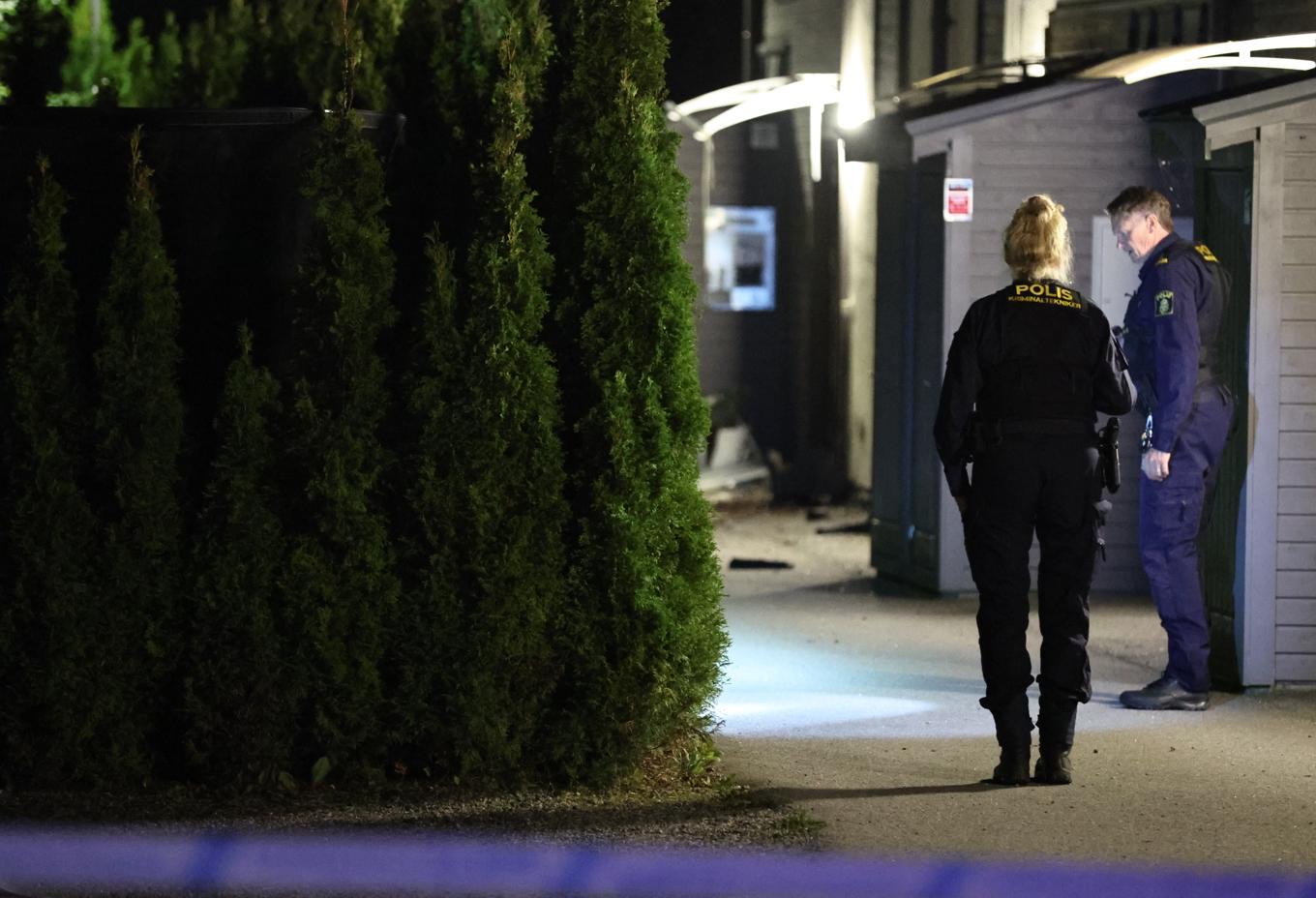 Flera vuxna personer befann sig i radhuset i Södertälje när det exploderade utanför ytterdörren under fredagskvällen. Foto: Caisa Rasmussen/TT