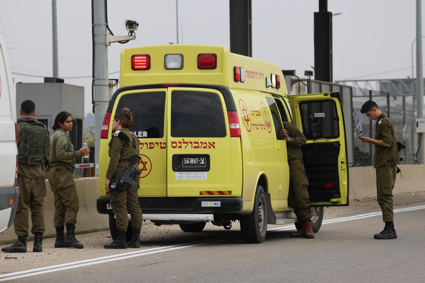 Två personer skadades efter att drönaren slagit ned. Arkivbild. Foto: Oren Ziv/AP/TT
