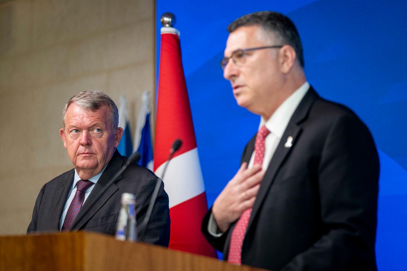 Danmarks Lars Løkke Rasmussen har träffat sin israeliske kollega Gideon Sa'ar i Jerusalem. Foto: Ida Marie Odgaard/Ritzau/TT