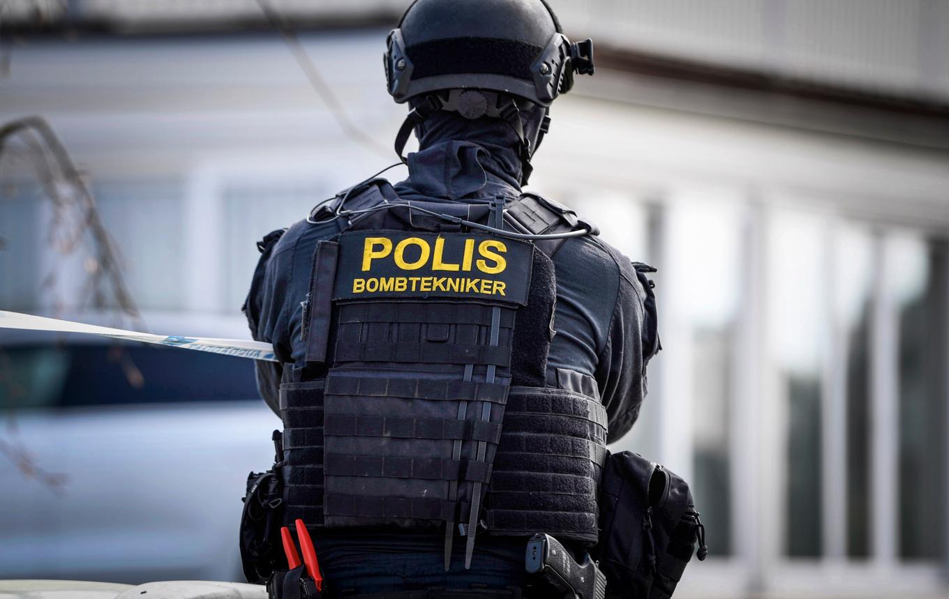 Nationella bombskyddet har tillkallats sedan sex personer gripits i Skellefteå misstänkta för grovt brott mot lagen om brandfarliga och explosiva varor. Arkivbild. Foto: Carl-Olof Zimmerman/TT