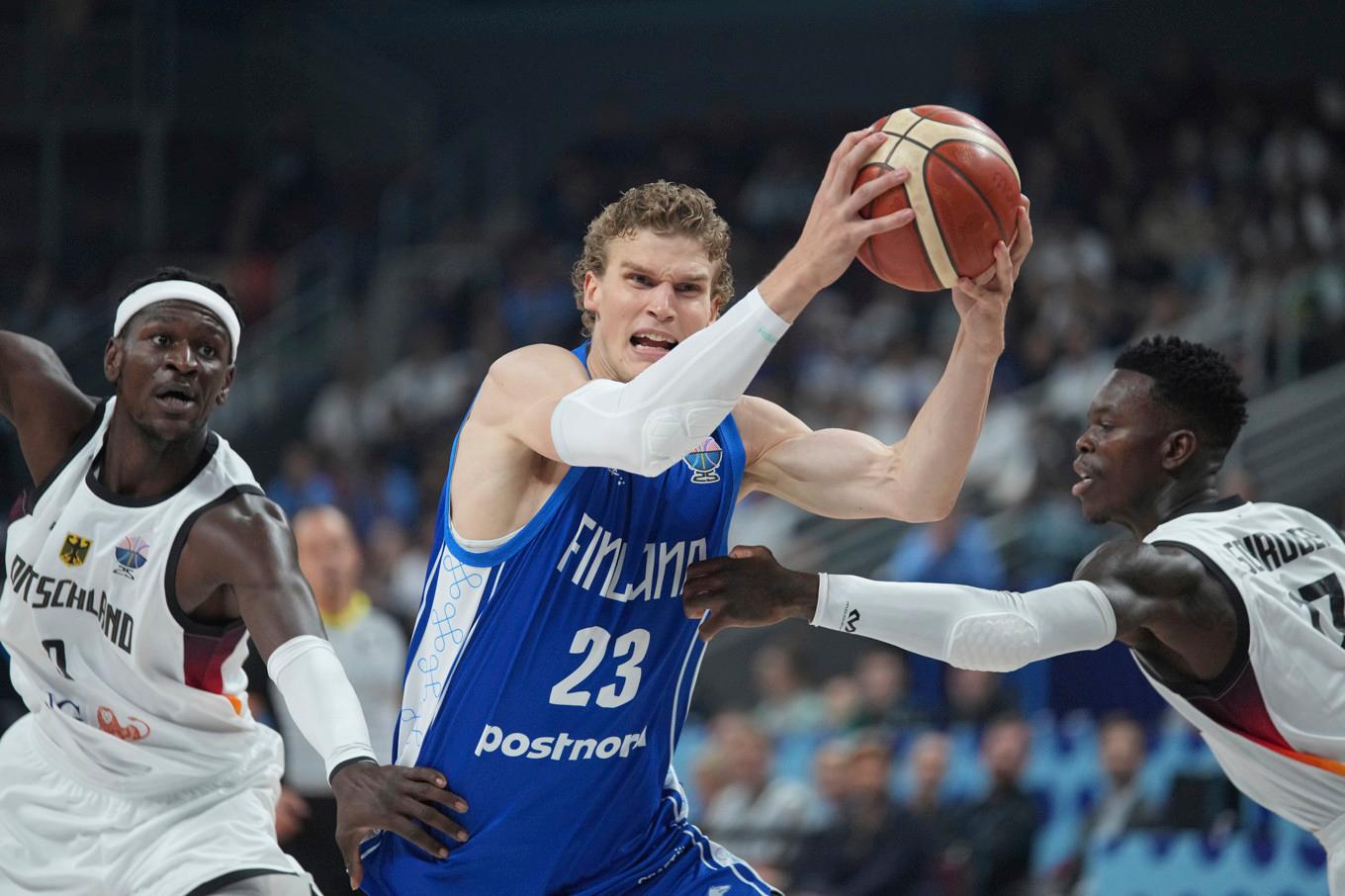 Finland, med storstjärnan Lauri Markkanen, kunde inte rubba Tyskland. Foto: Sergei Grits/AP/TT