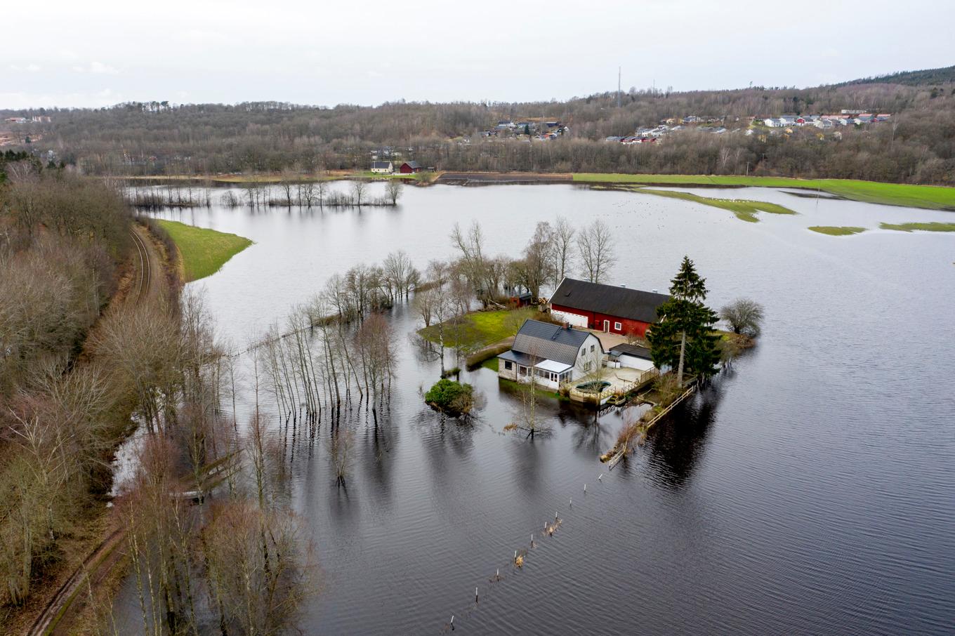 Hus som drabbats av översvämning i Halland vintern 2020.  Arkivbild. Foto: Adam Ihse / TT