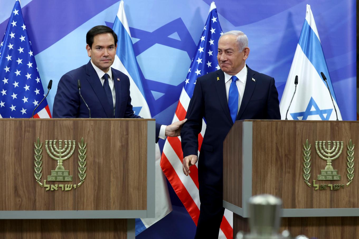 USA:s utrikesminister Marco Rubio, till vänster, med Israels premiärminister Benjamin Netanyahu under ett möte i Jerusalem i februari. Arkivbild. Foto: Evelyn Hockstein/AP/TT