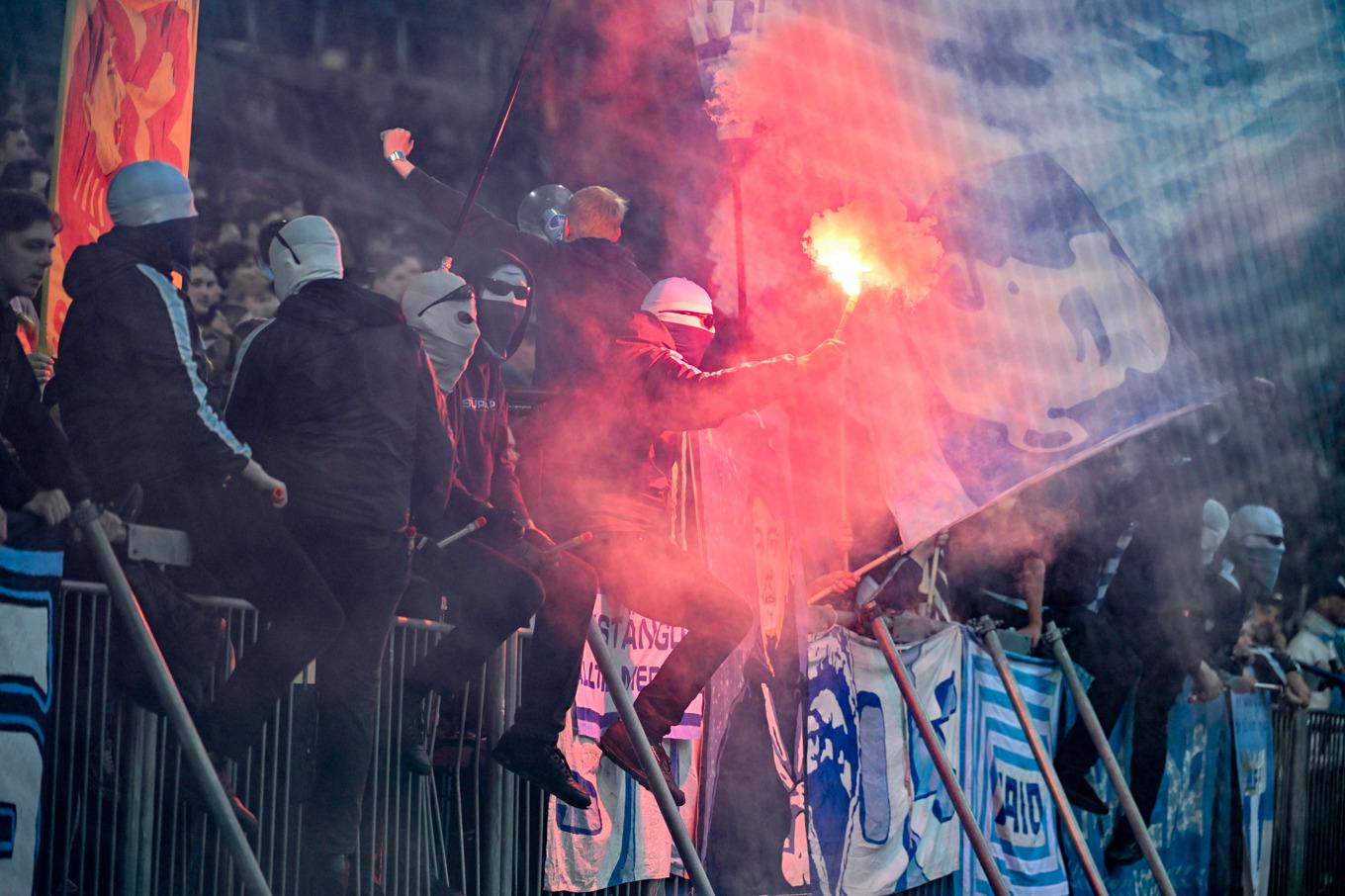 Maskerade Malmö-supportrar i en match tidigare i år. Foto: Jessica Gow/TT