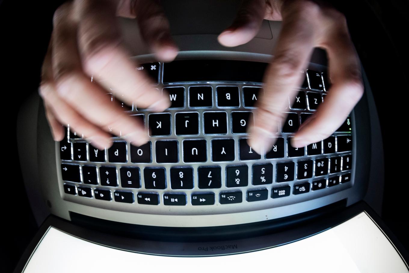 Internetleverantören måste lämna ut uppgifter om vilka personer som står bakom vissa IP-adresser. Arkivbild. Foto: Naina Helén Jåma/TT