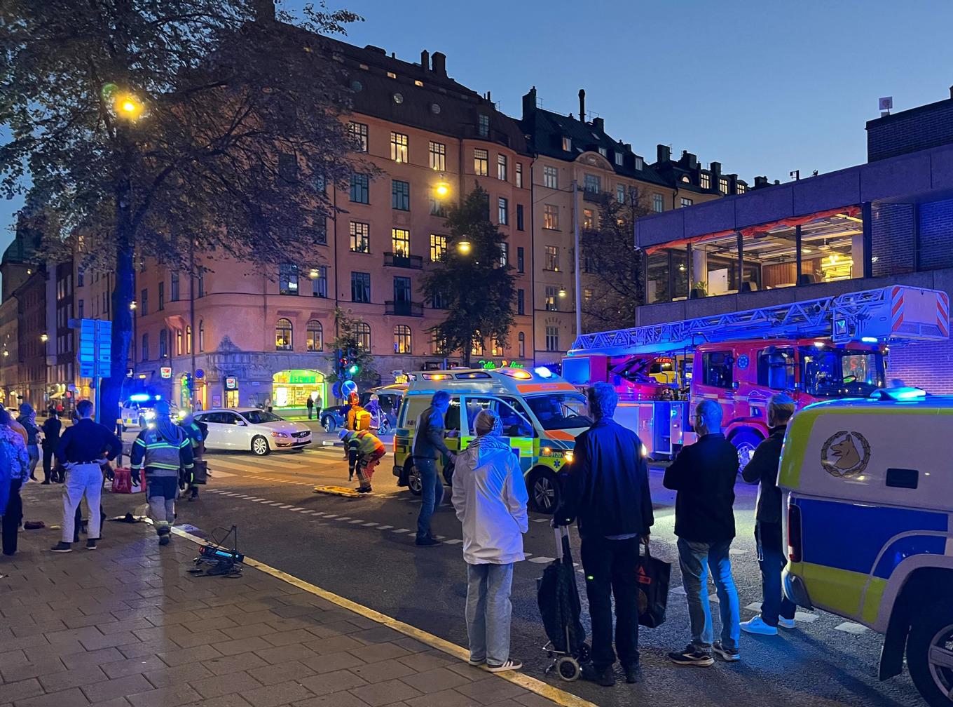 En motorcyklist körde in i en cyklist på Kungsholmen på måndagskvällen. Foto: Catherine Åberg/TT