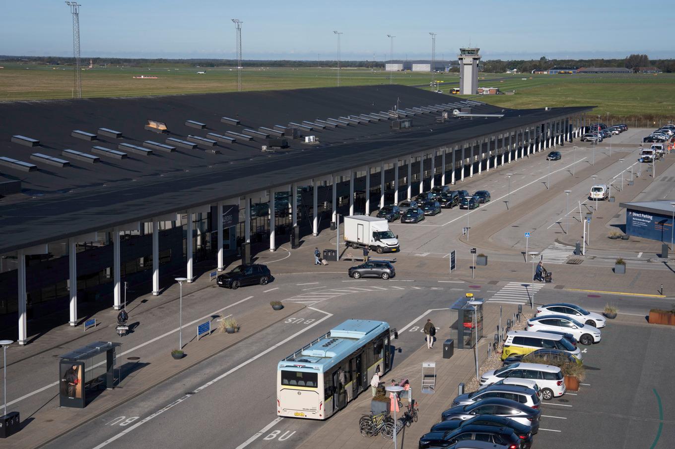 Flera drönare siktades under sen onsdagskväll i närheten av Ålborgs flygplats. Bilden är från torsdagen. Foto: Bo Amstrup/Ritzau/TT