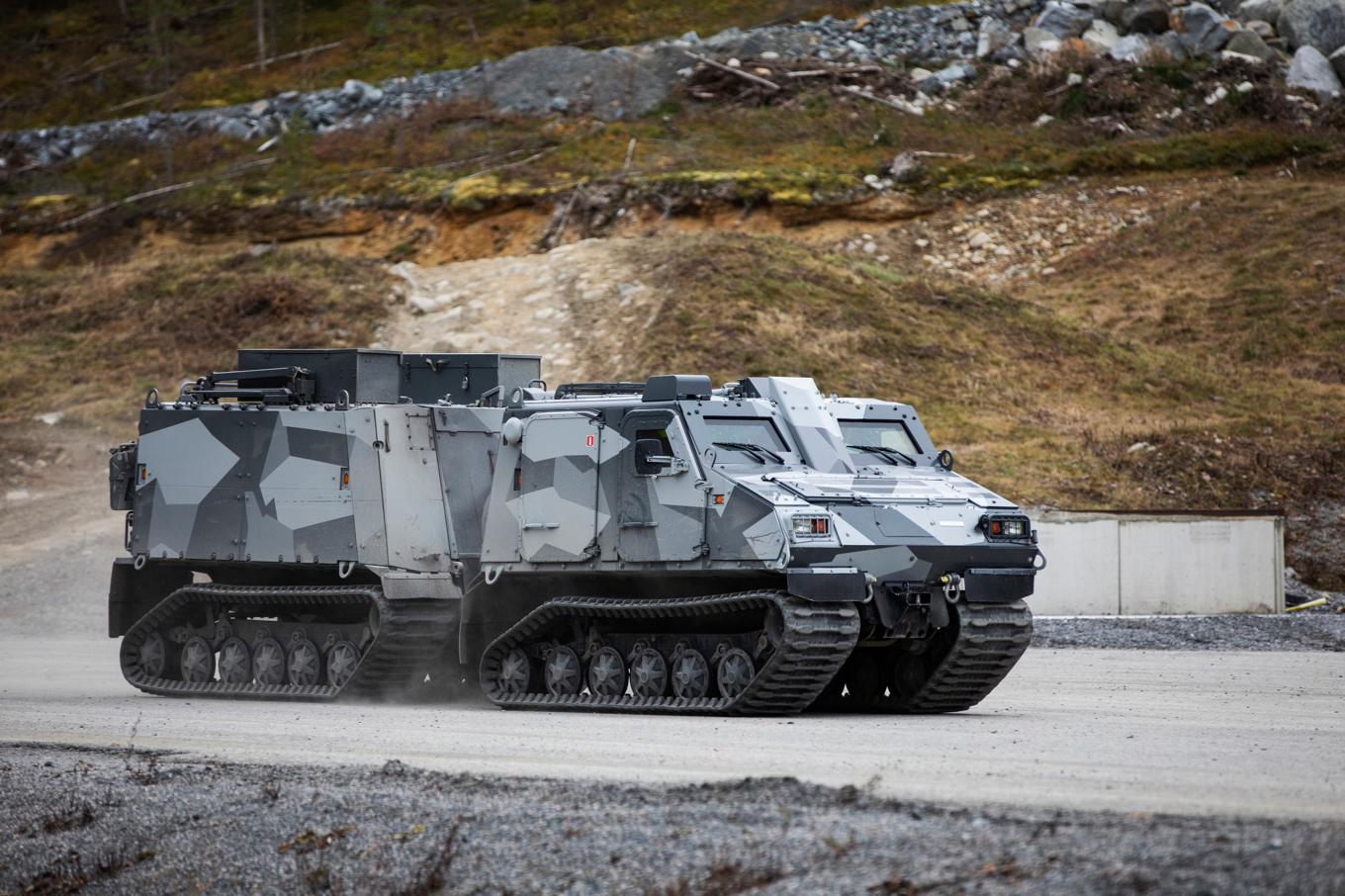 BAE Systems Hägglunds bandvagn BvS10 (Bandvagn Skyddad 10) kan snart komma att licensbyggas i Indien. Arkivbild. Foto: Emma-Sofia Olsson/SVD/TT