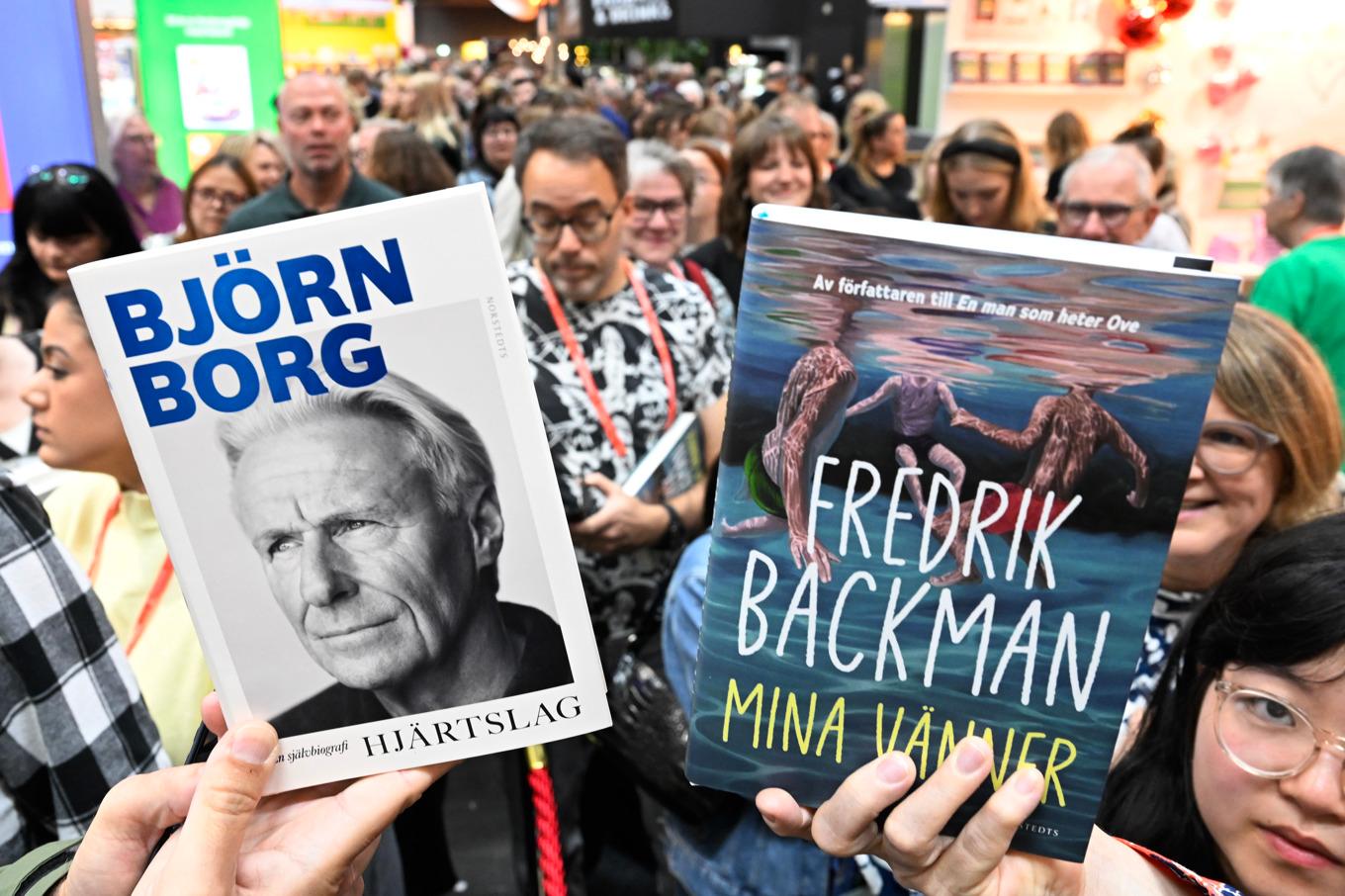 Många besökare köade till signeringar. Foto: Fredrik Sandberg/TT