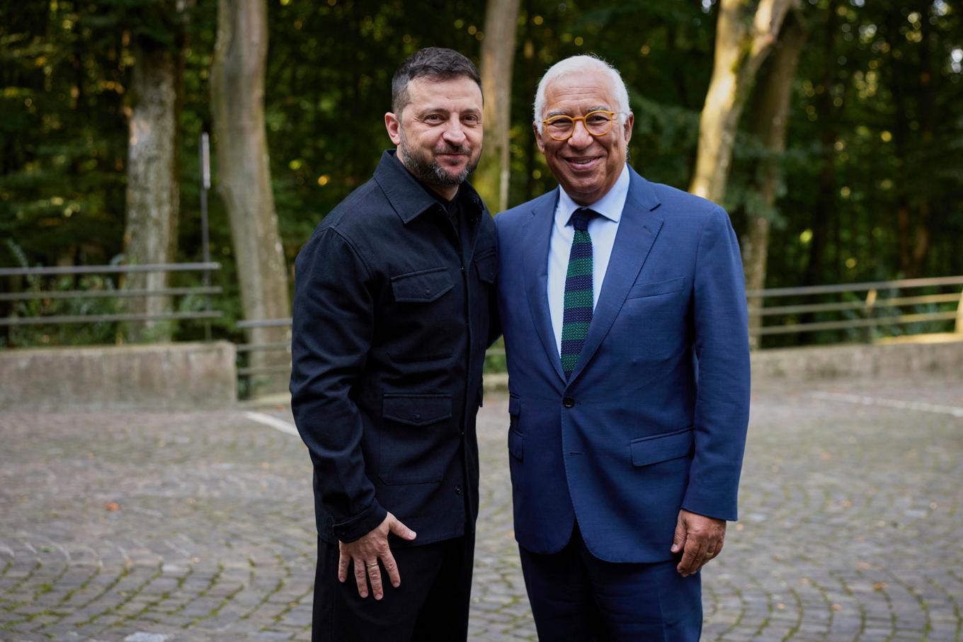 Ukrainas president Volodymyr Zelenskyj tillsammans med EU:s rådsordförande António Costa under ett möte i början av september. Arkivbild. Foto: Ukrainska presidentämbetet/AP/TT