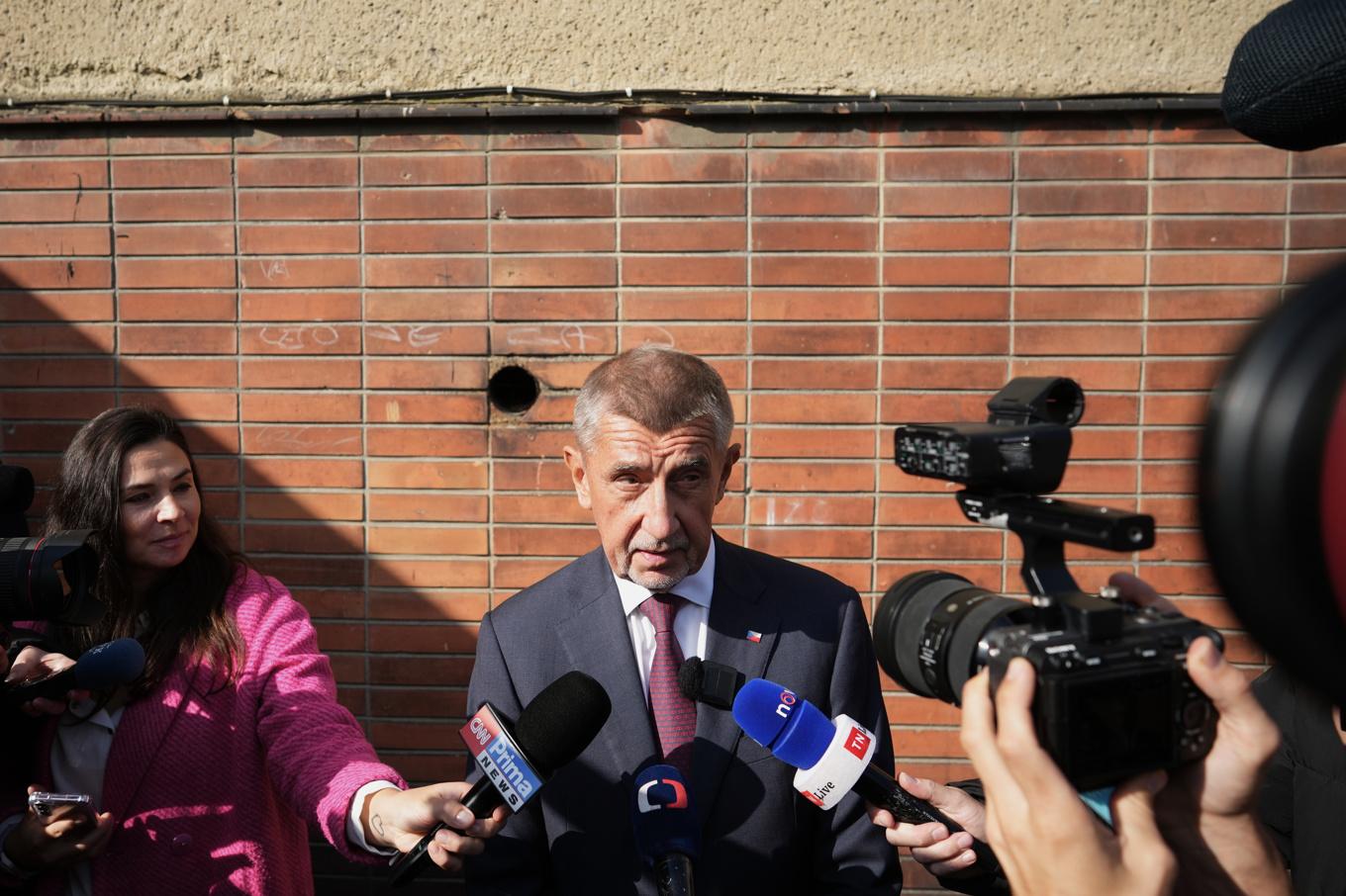 Tjeckiens förre premiärminister Andrej Babis under fredagen. Foto: Petr David Josek/AP/TT