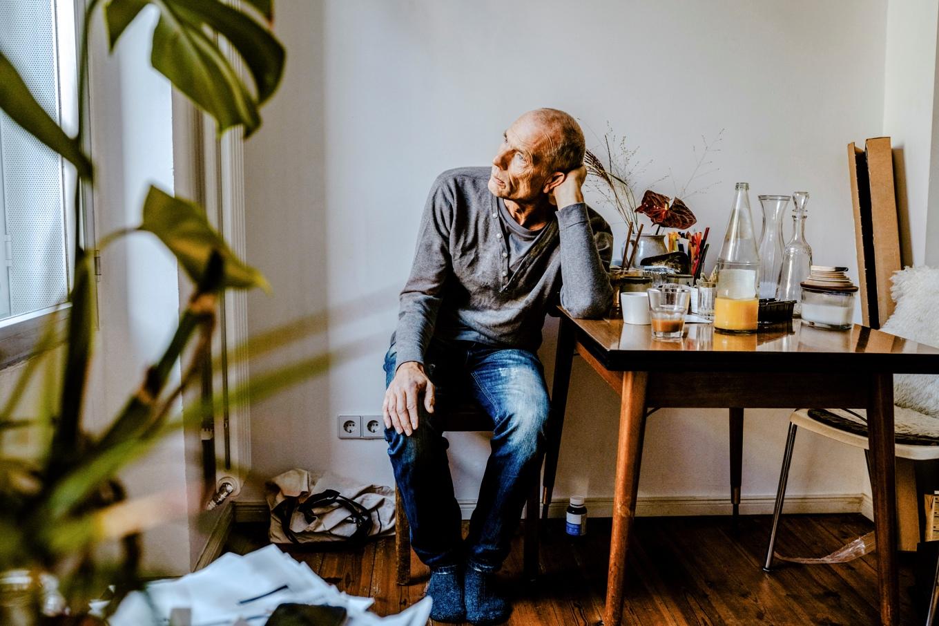 Vid Alzheimers sjukdom påverkas de kognitiva förmågorna, som uppmärksamhet, arbets- och långtidsminne, språk, rumsuppfattning, beslutsfattande och social förmåga. Foto: Maskot/Getty Images