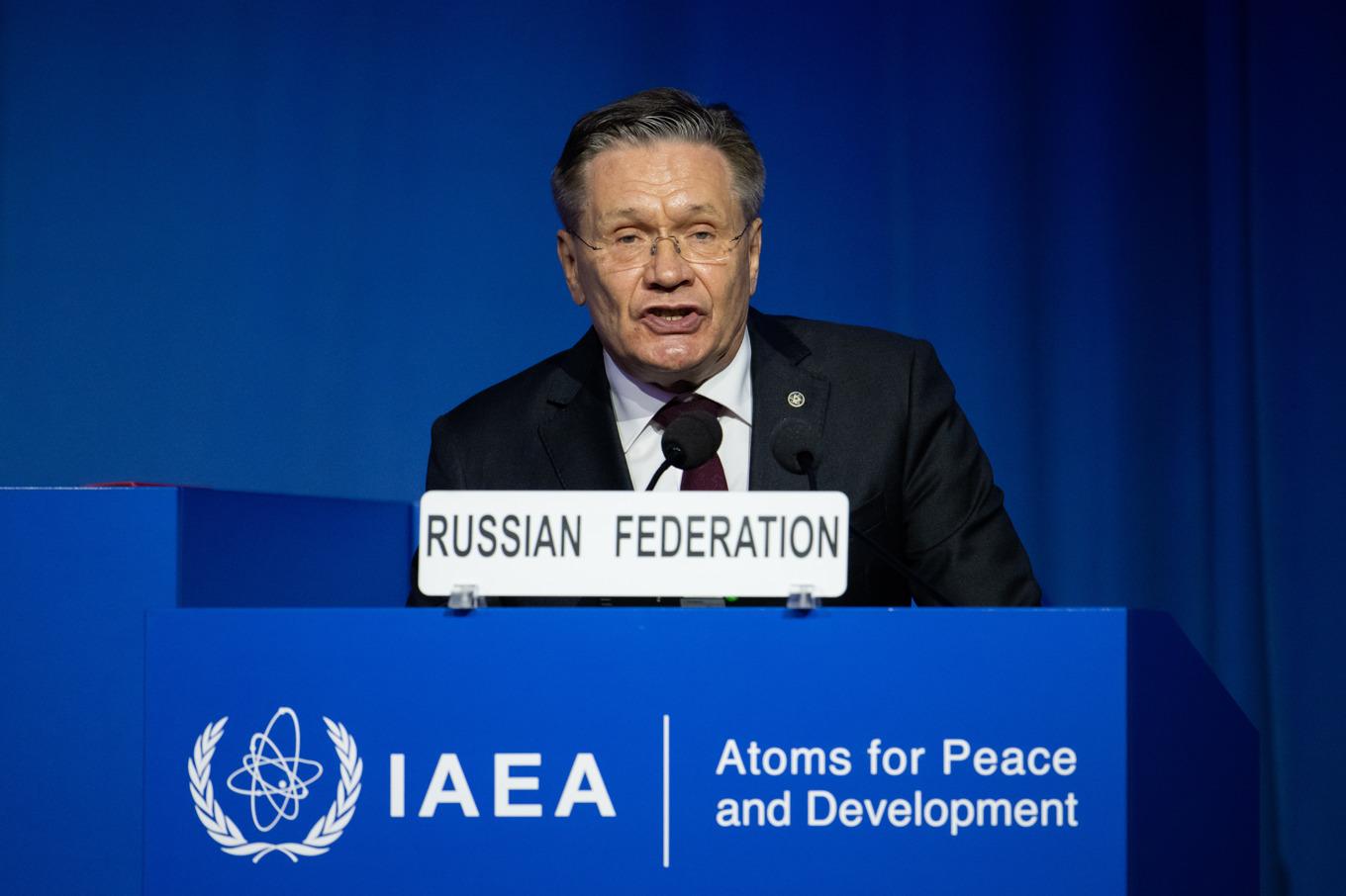 Rosatoms vd Aleksej Lichatjev talar under IAEA-konferensen i Wien den 15 september. Foto: Thomas Kronsteiner/Getty Images