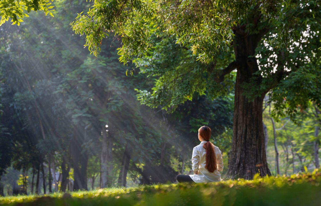Mindfulness kan hjälpa patienter med smärtproblem. Foto: Akarawut/Shutterstock