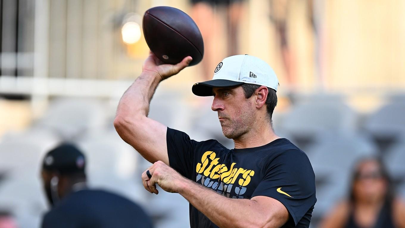 Veteranen Aron Rodger blir ny quarterback i Pittsburgh Steelers, vilket är årets mest överraskande värvning. Foto: Joe Sargent/Getty Images