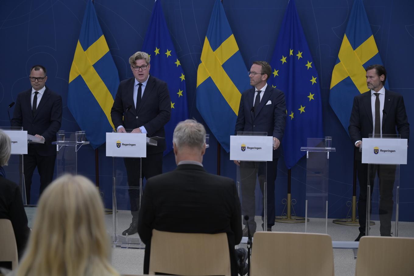 Adam Marttinen (SD), ledamot justitieutskottet, Gunnar Strömmer (M), justitieminister, Andreas Carlsson (KD), bostads- och infrastrukturminister, Martin Melin (L), rättspolitisk talesperson. Foto: Roger Sahlström.