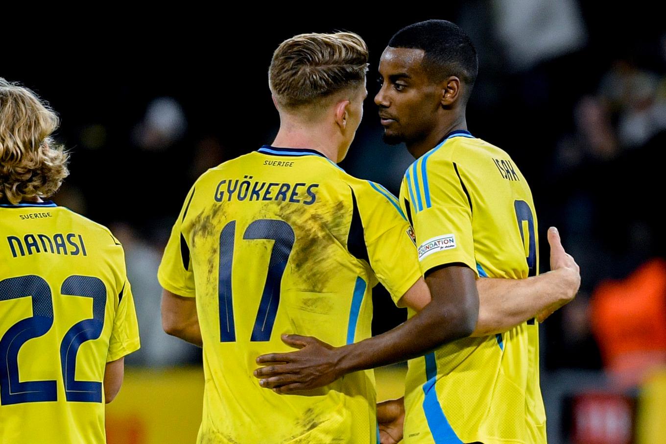 Schweiz har stor respekt för svenska superanfallarna Alexander Isak (till höger) och Viktor Gyökeres. Foto: Jakob Åkersten Brodén/TT
