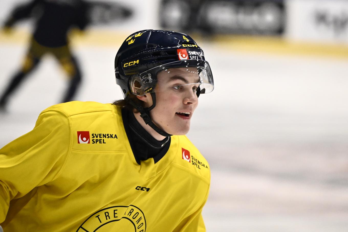 Axel Sandin-Pellikka under en träning med Tre Kronor tidigare i år. Arkivbild. Foto: Christine Olsson/TT