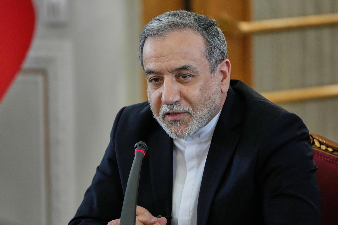 Irans utrikesminister Abbas Araghchi fotograferad den 5 oktober i Teheran. Foto: Vahid Salemi/AP/TT