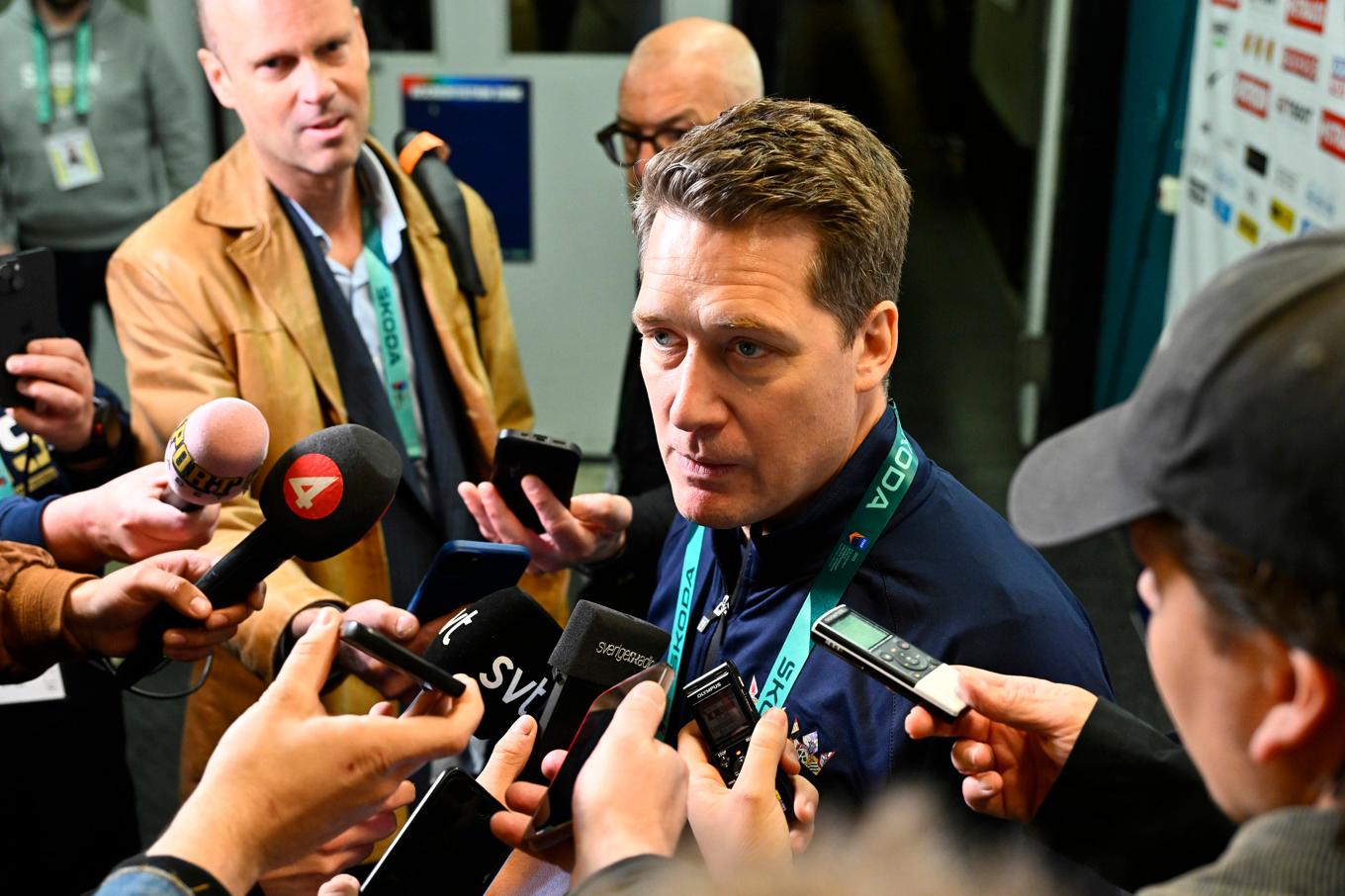 Sam Hallam lämnar jobbet som förbundskapten för Tre Kronor efter vårens OS- och VM-turneringar. Arkivbild. Foto: Anders Wiklund/TT