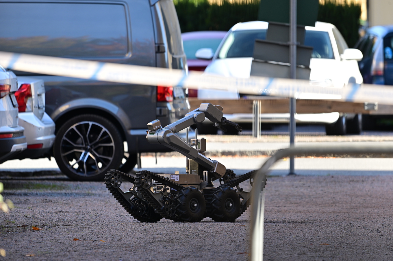 Polisens bombrobot användes vid insatsen i centrala Uppsala. Foto: Magnus Lejhall/TT
