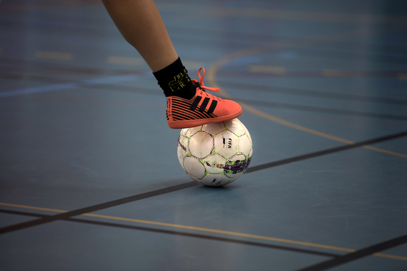En fotbollsmatch i Västerbotten gick över styr och slutade med ett avbitet finger. Arkivbild. Foto: Janerik Henriksson/TT