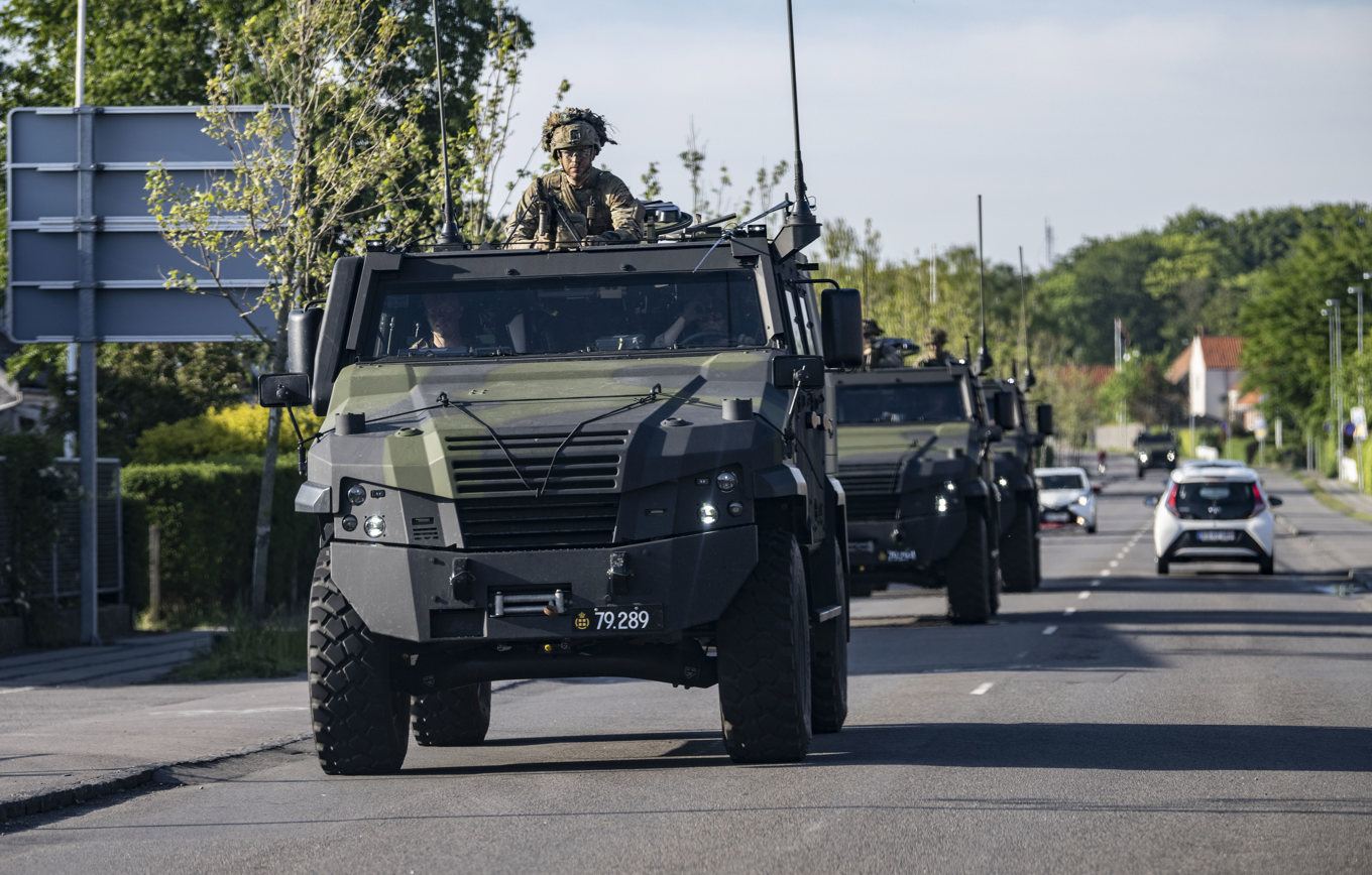 Militär tillhörande Den Kongelige Livgardes kampbataljon övar i Rönne på Bornholm. Arkivbild. Foto: Johan Nilsson/TT