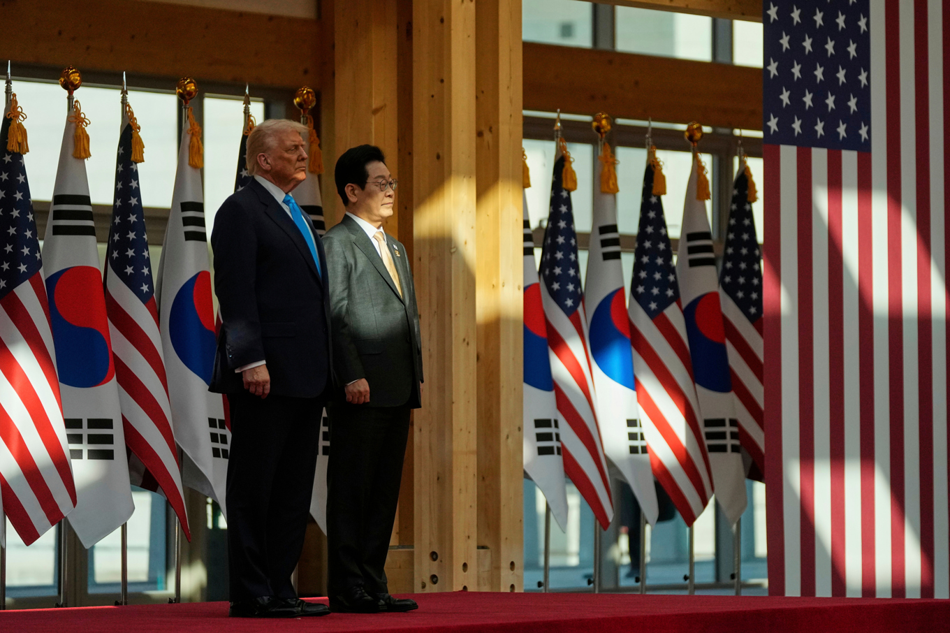 Donald Trump och Lee Jae-Myung i sydkoreanska Gyeongju på onsdagen. Foto: Mark Schiefelbein/AP/TT