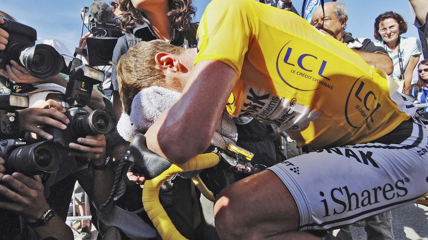 2006: USA:s Floyd Landis blev den förste cyklisten att förlora sin Tour de Franceseger. Hans prover visade onormalt höga halter av testosteron. Foto: Sebastien Berda/AFP via Getty Images