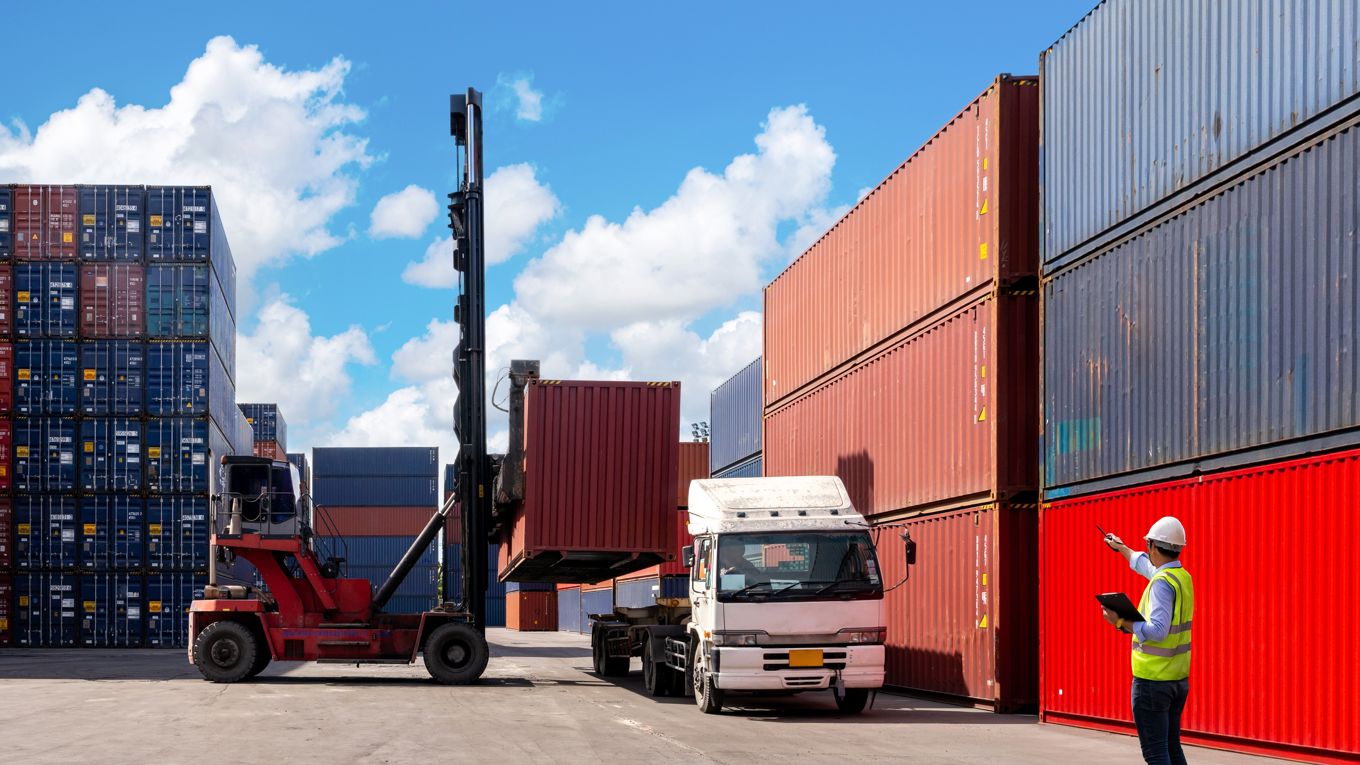 Containerlossning. Foto: Pakorn Khantiyaporn/Shutterstock