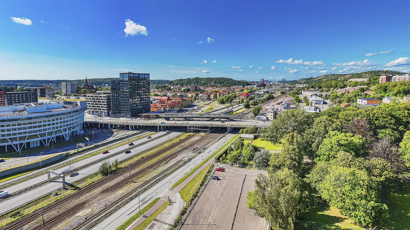 Utvecklingen och underhållet av den svenska transportinfrastrukturen kostar väldigt mycket pengar. Foto: Kedardome/Shutterstock