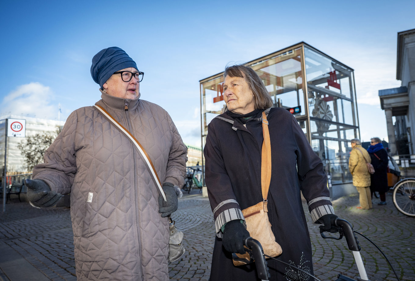 Eva Sørensen och Merete Pedersen kommer att rösta vänsterut i valet till Danmarks kommuner och regioner. Foto: Johan Nilsson/TT