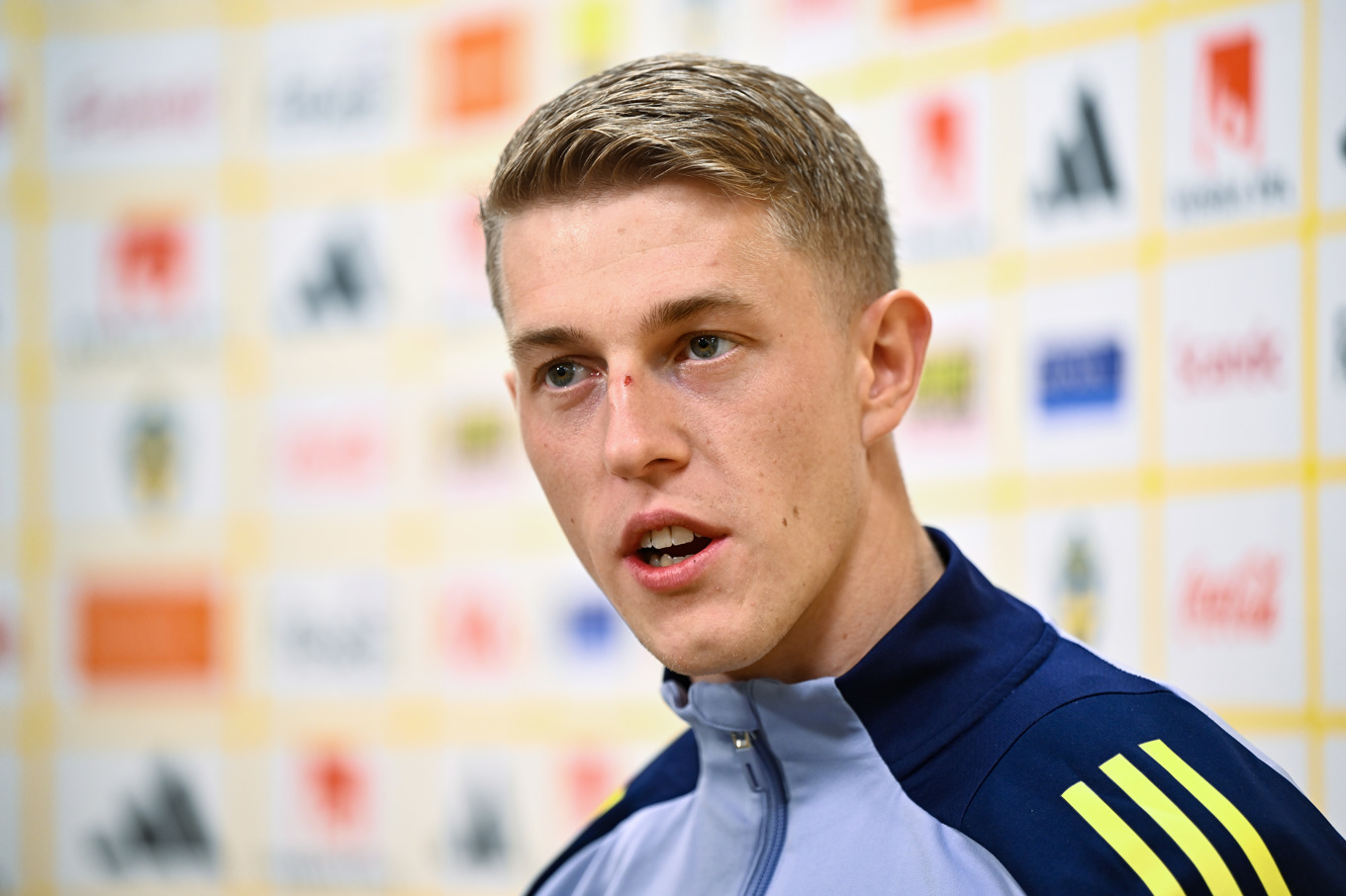 "Det här är en match där vi behöver sätta vårt spelsätt mer och nöta på detaljer", säger Alexander Bernhardsson inför kvällens VM-kvalmatch hemma mot Slovenien. Foto: Henrik Montgomery/TT