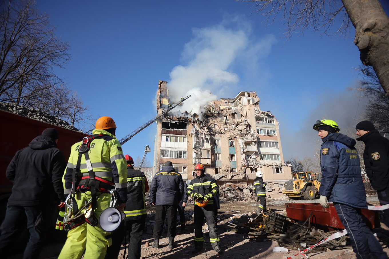 Förödelsen är stor efter attackerna mot Ternopil. Foto: Rostyslav Kovalchuk/AP/TT