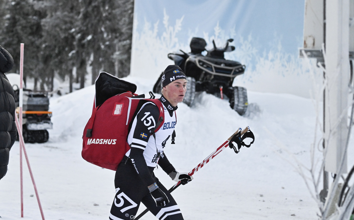 Alvar Myhlback efter att ha blivit diskad i herrarnas semifinal. Foto: Ulf Palm/TT