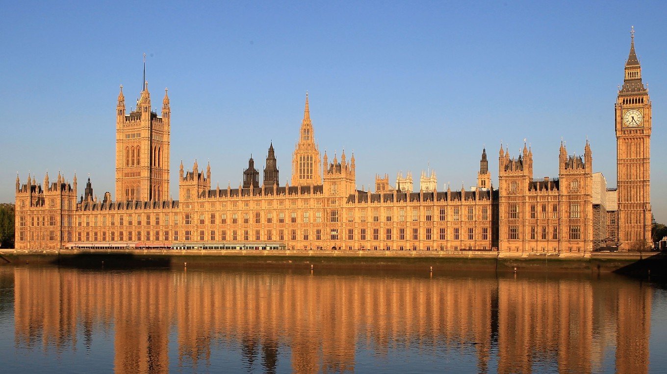 Parlamentsbyggnaden i brittiska huvudstaden London. Foto: Christopher Furlong/Getty Images