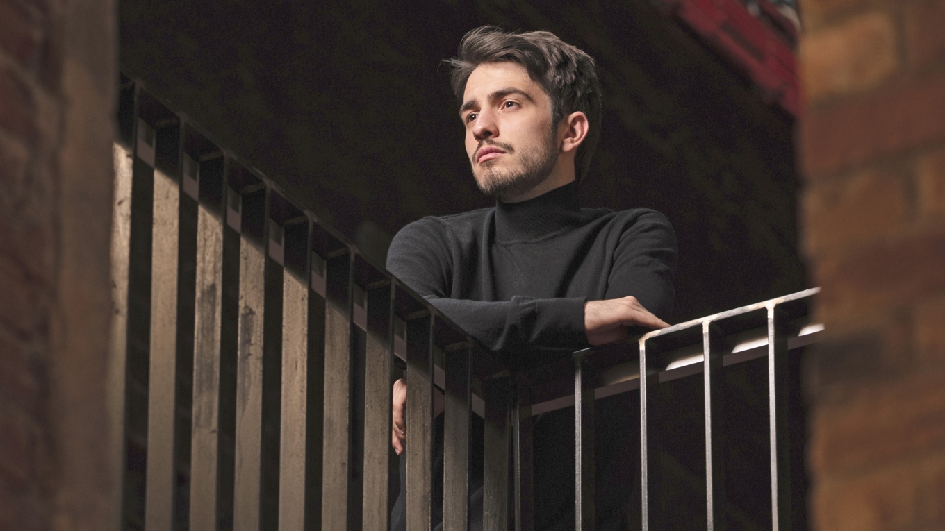 Christian Blex studerade för dirigenten Ole Kristian Ruud vid Norges musikhögskola. På sin examenskonsert i våras dirigerade han norska radions symfoniorkester. Foto: Ole Wuttudal