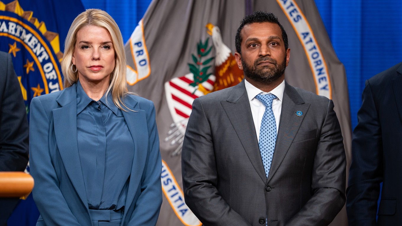 USA:s justitieminister Pam Bondi och FBI-chefen Kash Patel. Foto: Madalina Kilroy