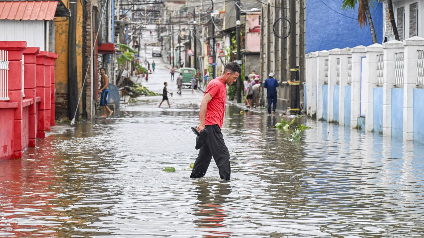 Enligt en forskargrupp kapar klimatförändringarna 19 procent av världens inkomster 2050. Deras studie dras nu in. Foto: Yamil Lage/AFP/Getty Images