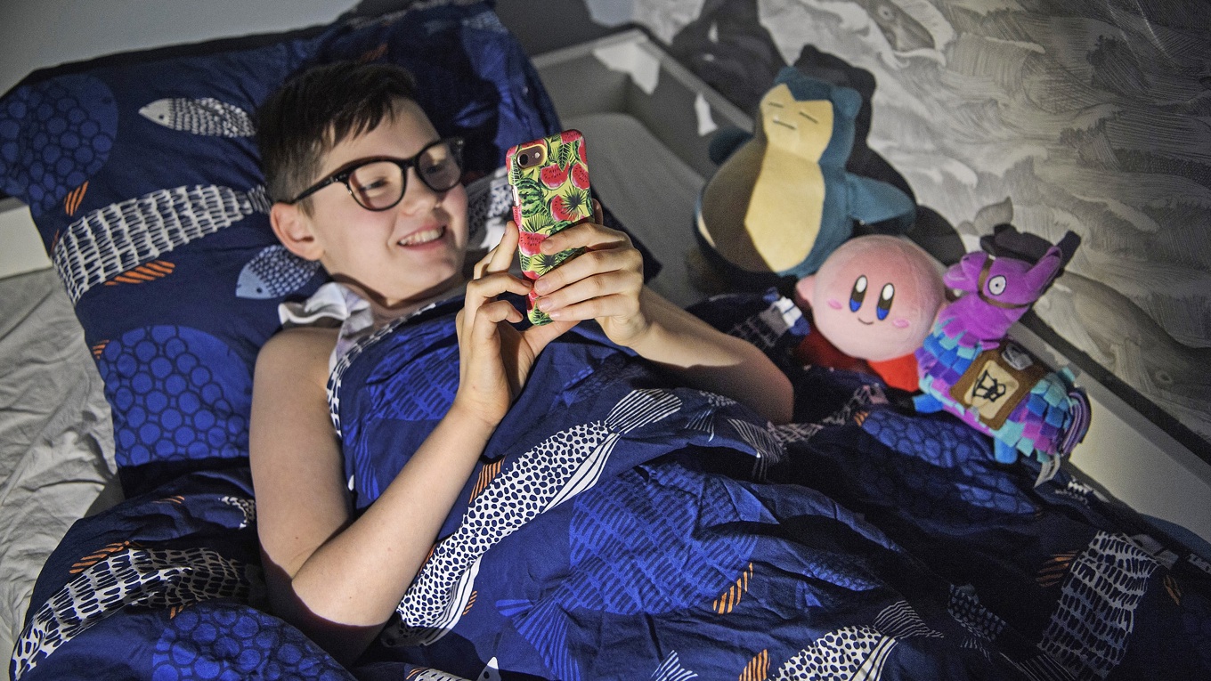 Ny forskning visar de negativa effekterna sociala medier har för barn. Foto: Jessica Gow/TT