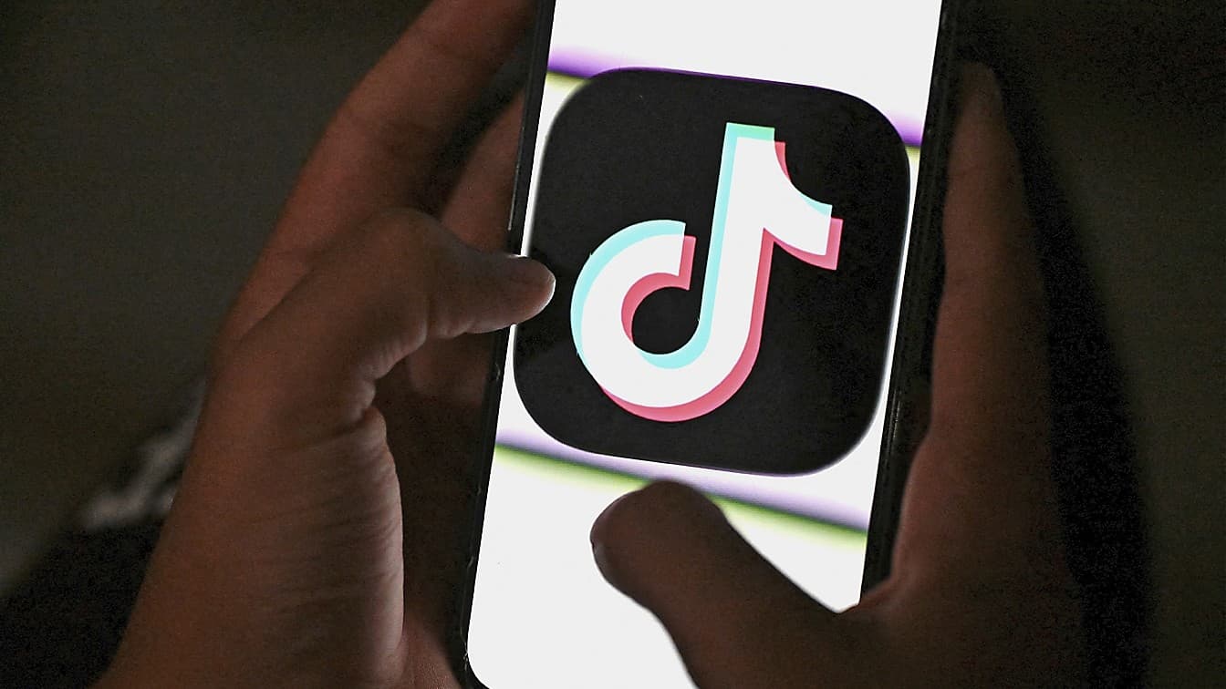 En knäckfråga för USA, förutom datainsamling och säkerhet, har varit Tiktoks algoritm och hur den fungerar. Foto: Saeed Khan/AFP via Getty Images