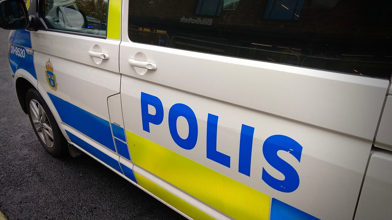 Polis har gripit flera personer misstänkta för människohandel. Foto: Epoch Times